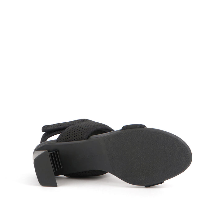 sonar surf mid black bottom view