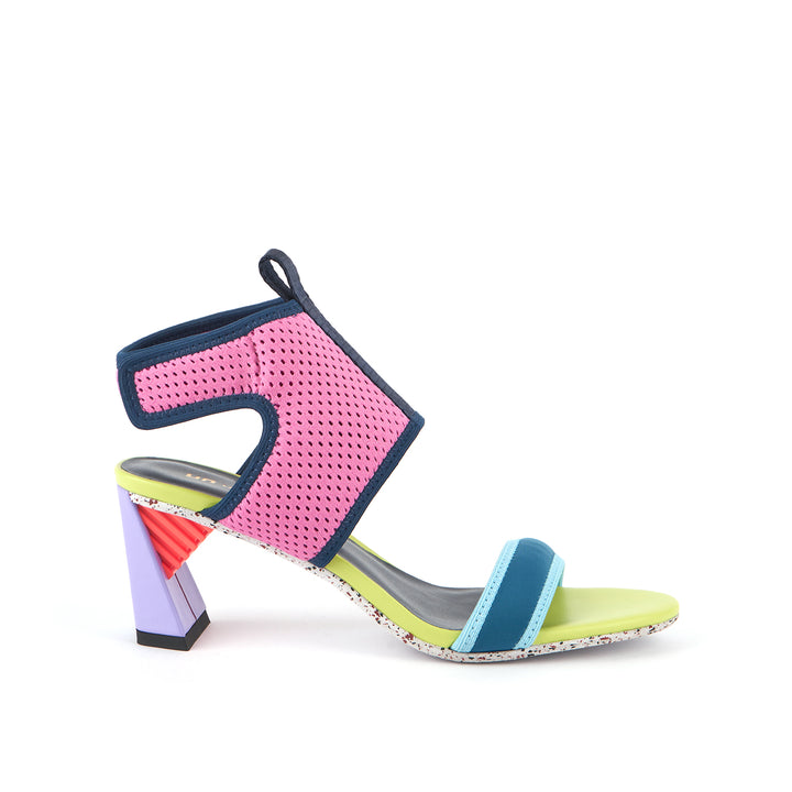 sonar surf mid resort outside view