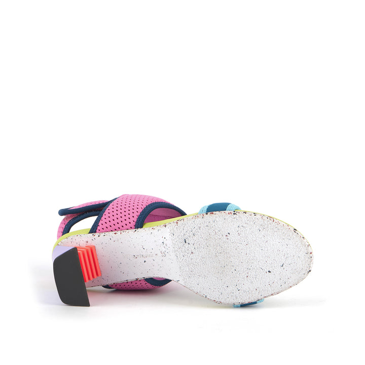 sonar surf mid resort bottom view