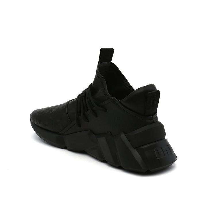 space kick bold mens black angle in view