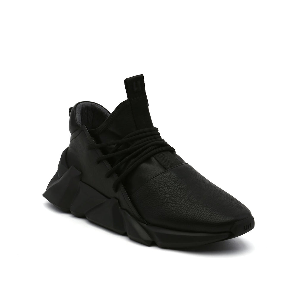 space kick bold mens black angle out view