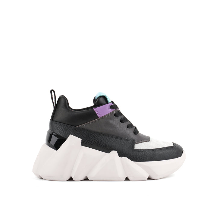 space kick max women mono out view