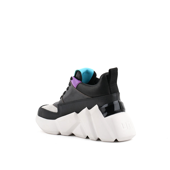 space kick max women mono angle in view