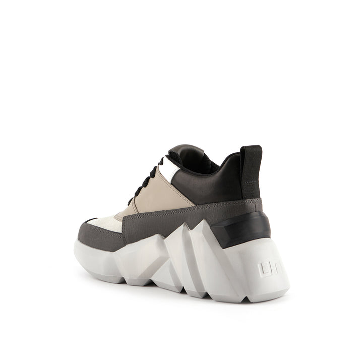 space kick max women mono angle in view