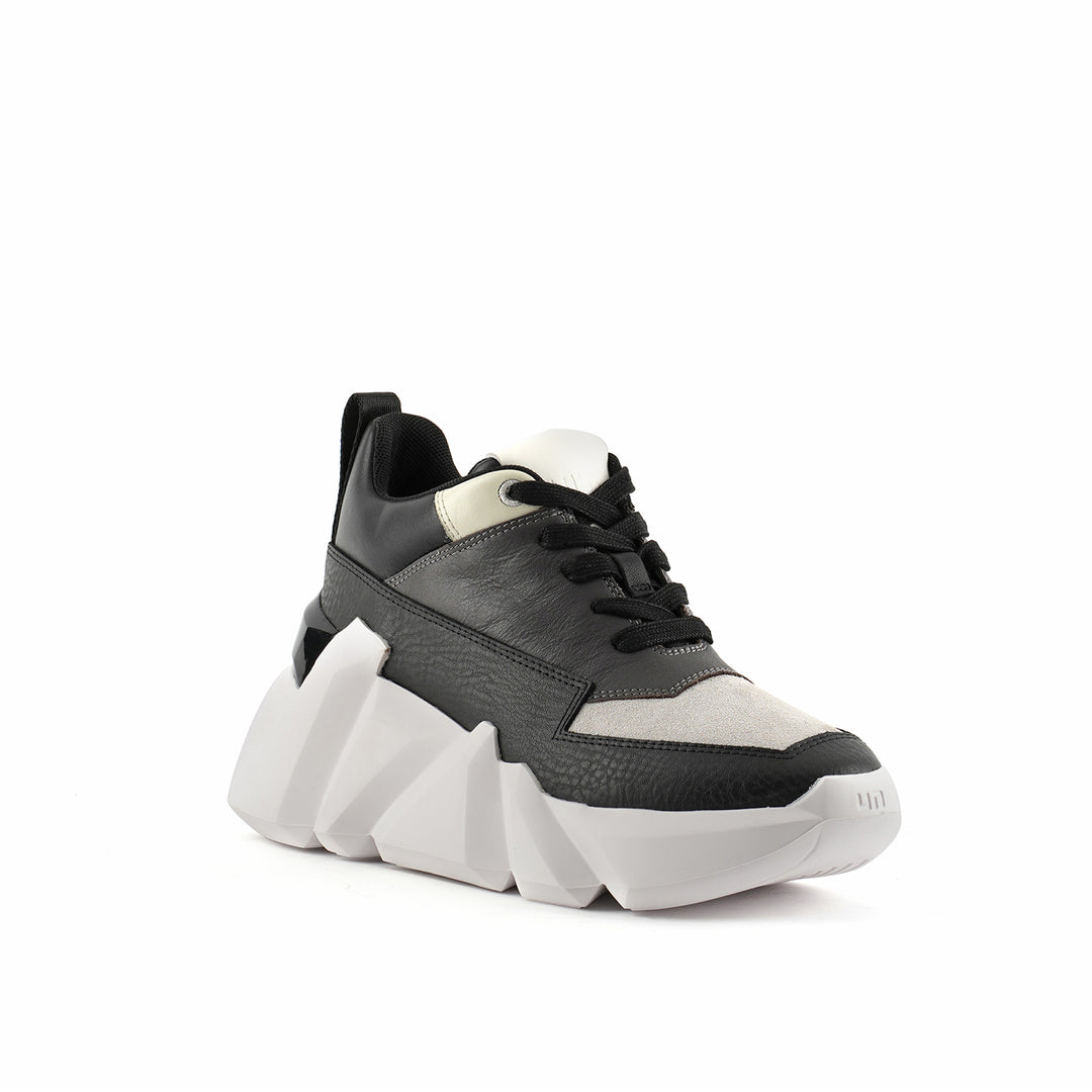 space kick max women mono pavement angle out view