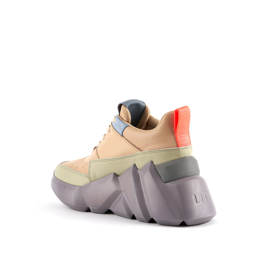 space kick max women vienna angle in view