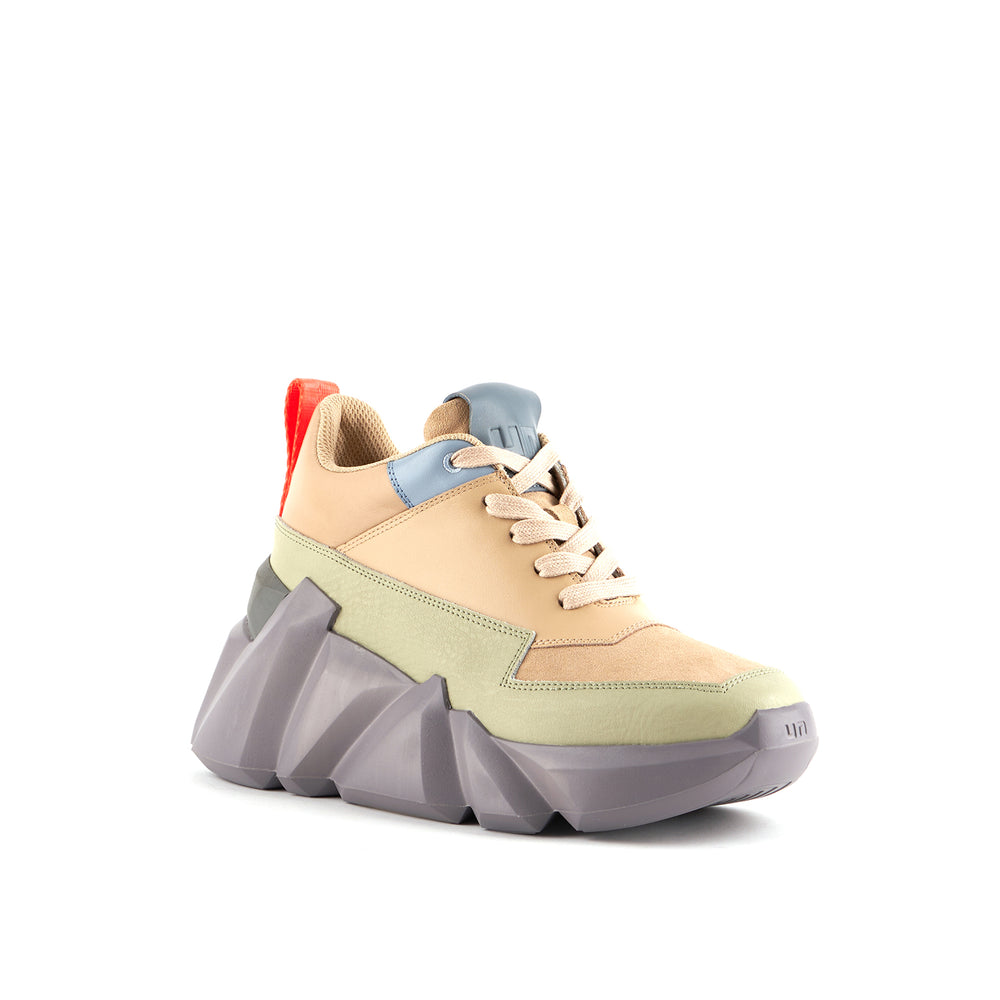 space kick max women vienna angle out view