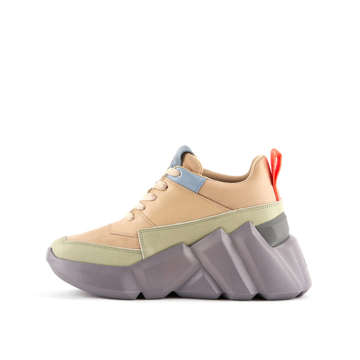 space kick max women vienna inside view