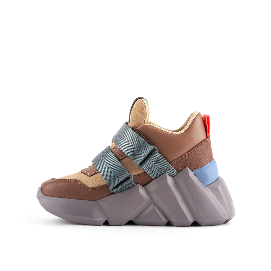 space kick women montreal inside view