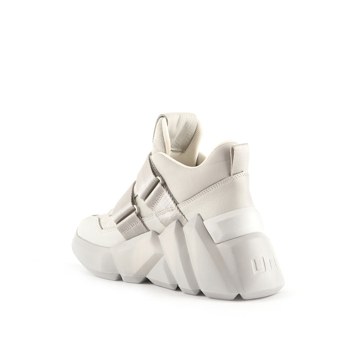 space kick women quiet grey angle in view