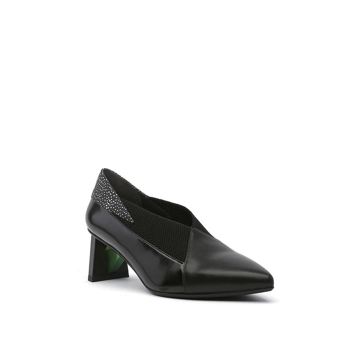 spark bootie mid black angle out view