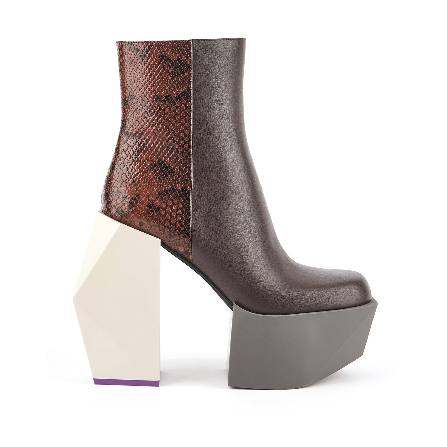 Stage Boot United Nude