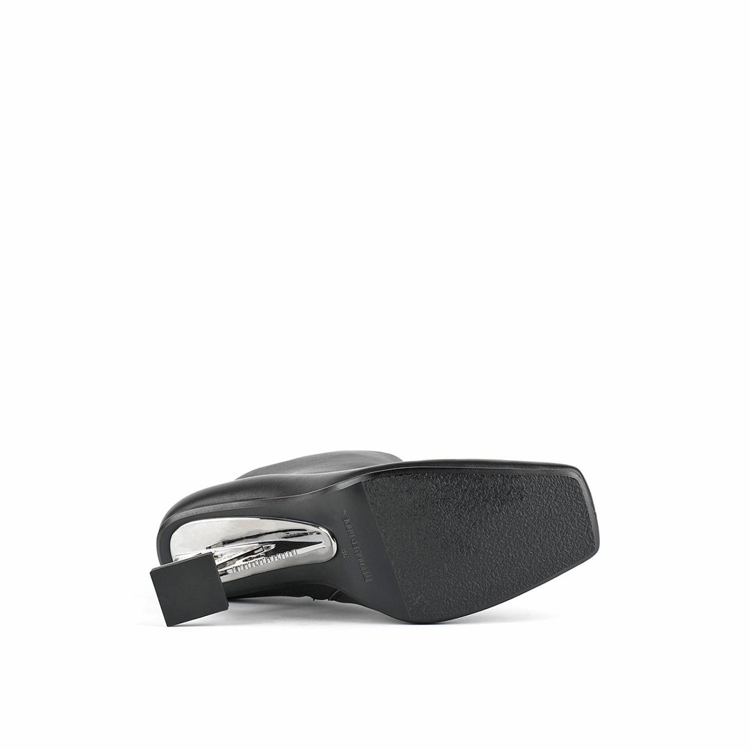 tool black bottom view