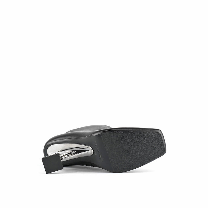 tool black bottom view