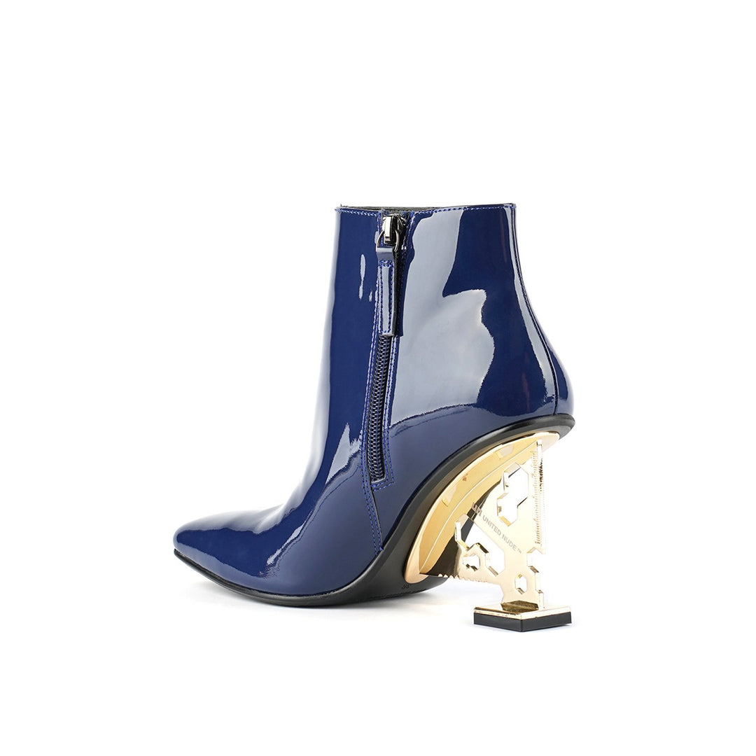 tool space blue angle in view