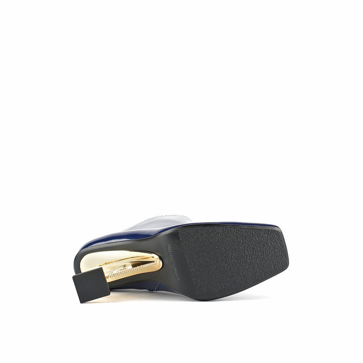 tool space blue bottom view