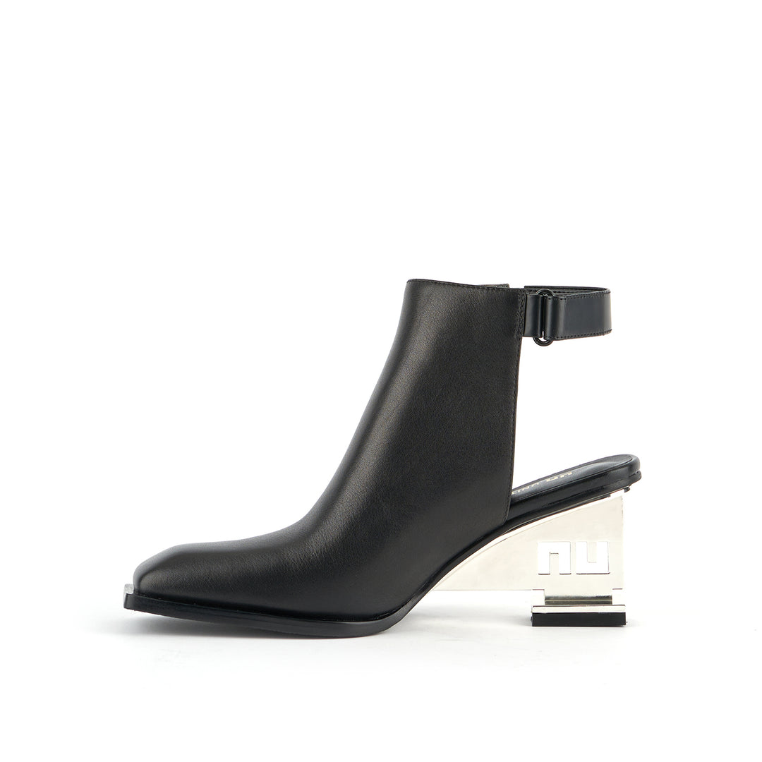 un mule mid black inside view