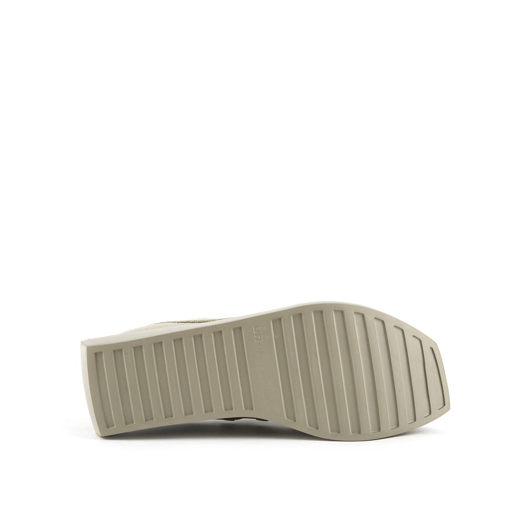 wa sneaker lo abbey stone bottom view