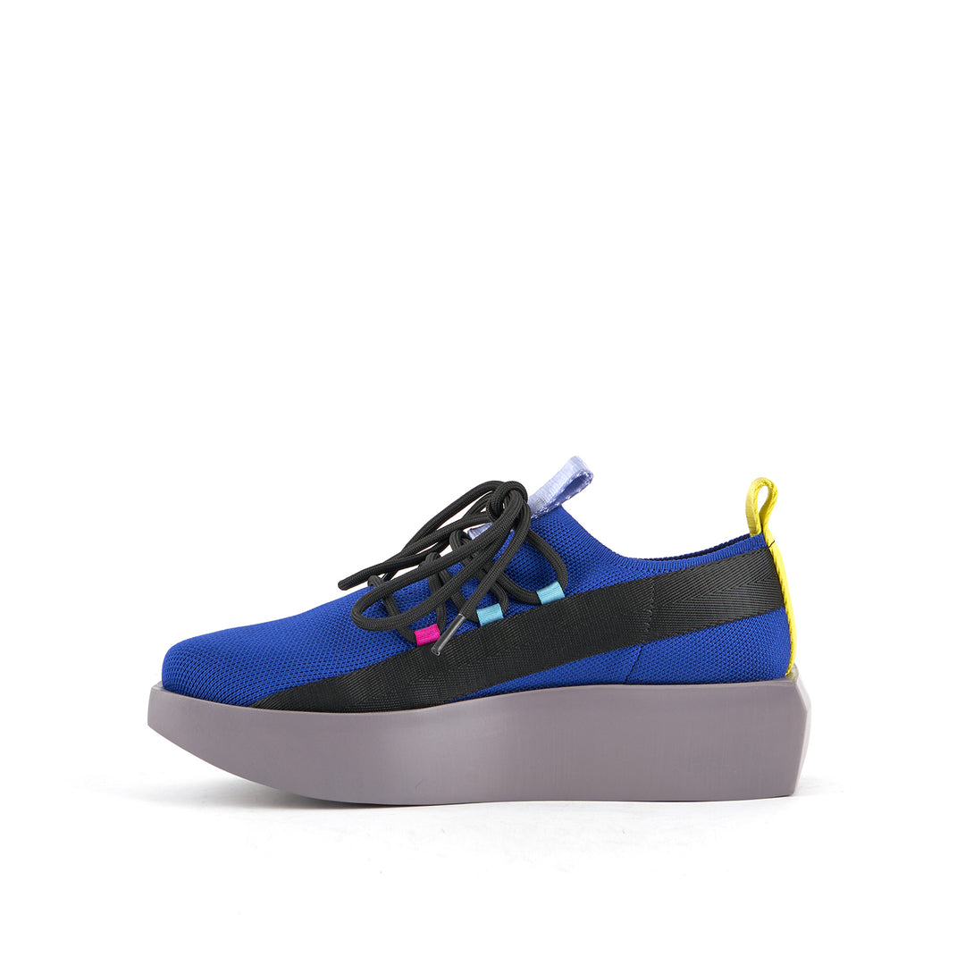 wa sneaker lo tokyo inside view