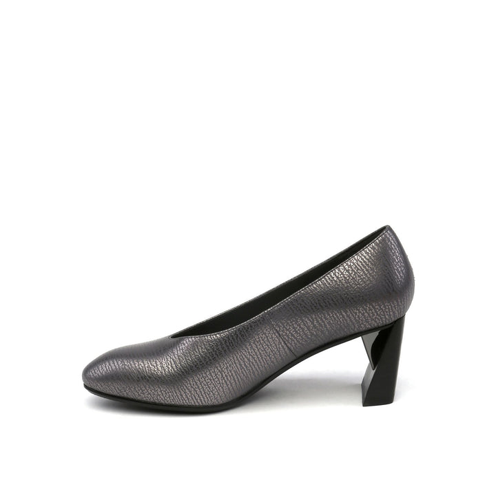 zink pump mid gun metal in view