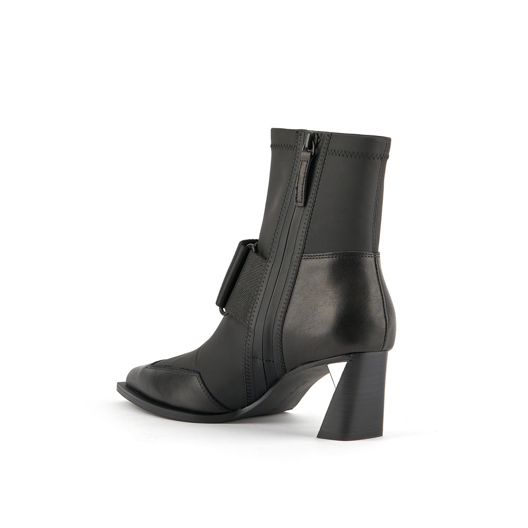 zink run bootie mid black angle in view