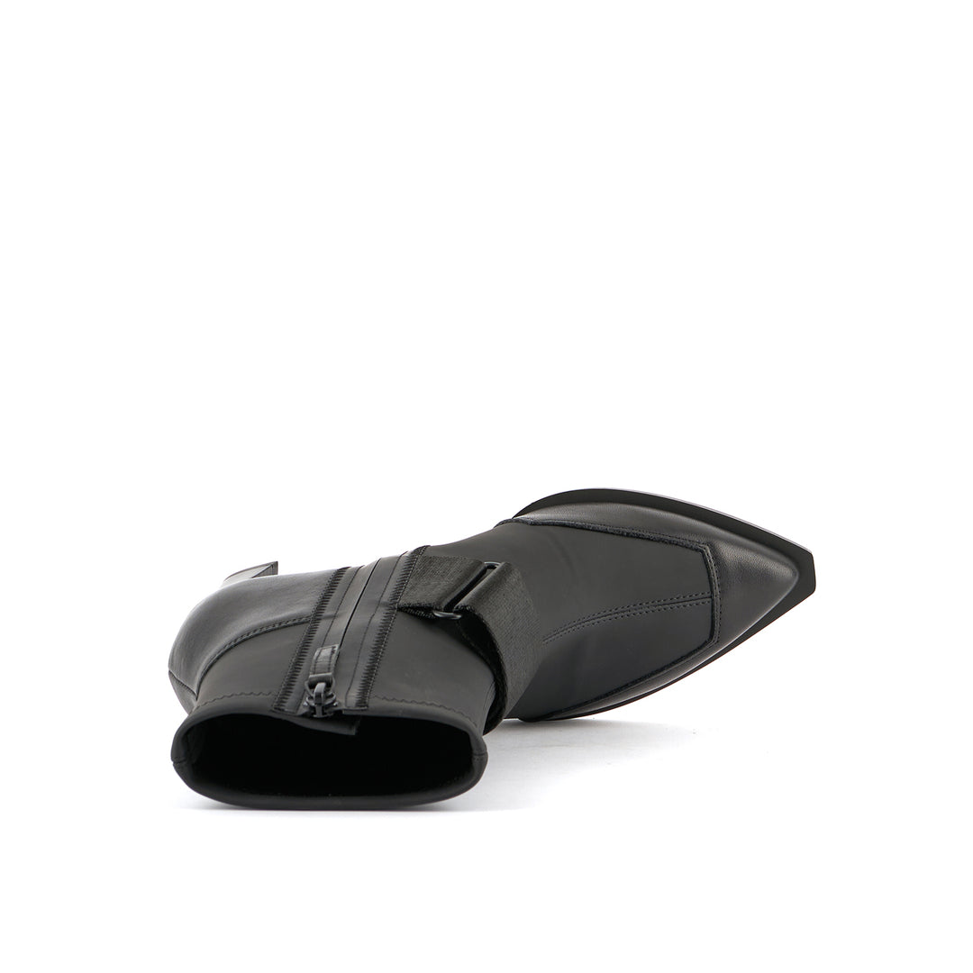 zink run bootie mid black top view